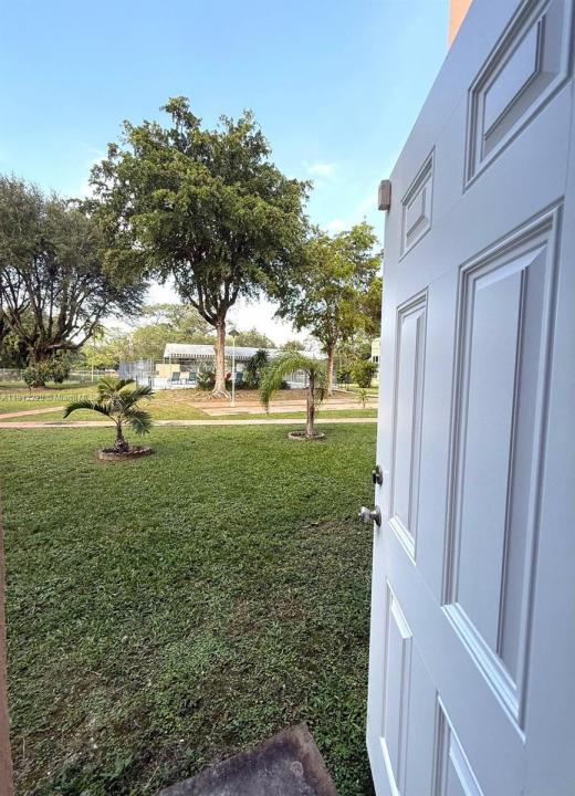 1301 NE 191st St F110, Miami, فلوريدا 33179, الولايات المتحدة