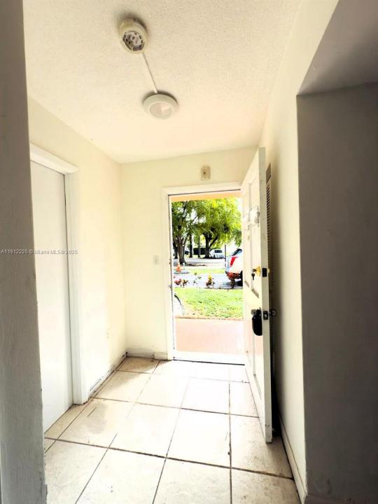 1301 NE 191st St F110, Miami, فلوريدا 33179, الولايات المتحدة