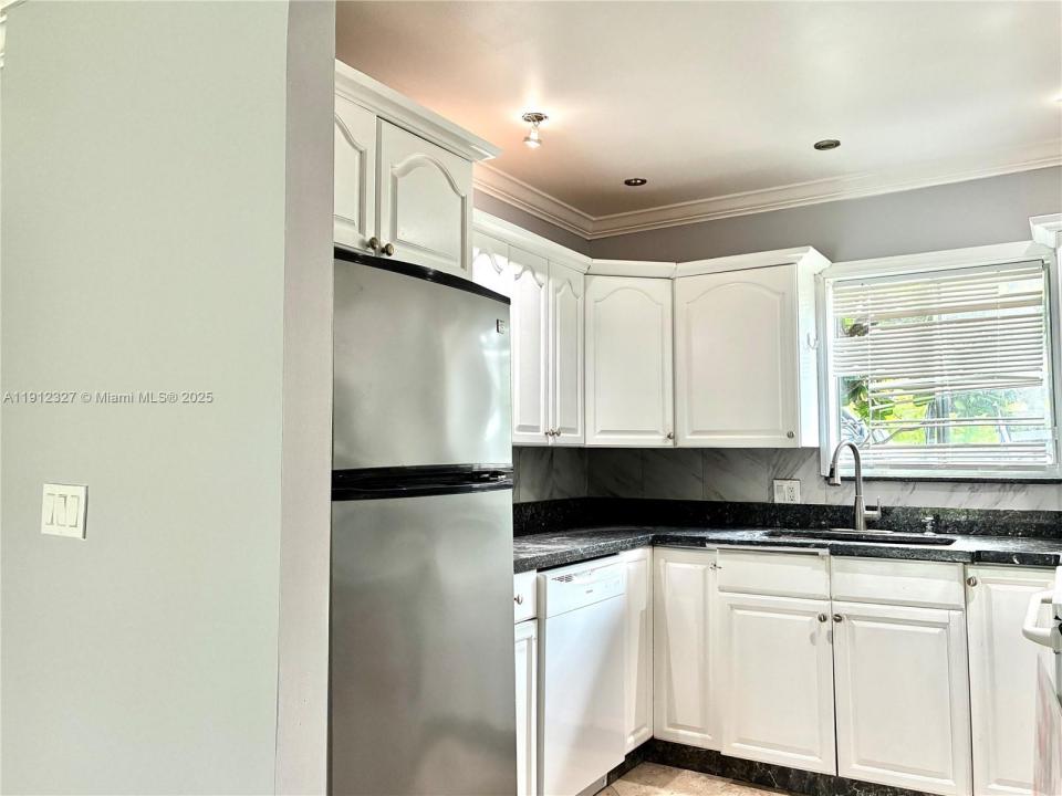 200 S Waterway Dr S 101, Lantana, Florida 33462