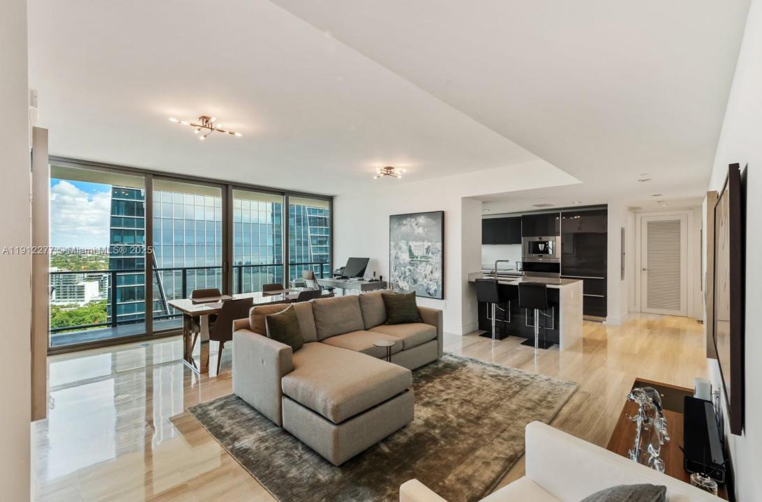 1451 Brickell Ave 2405, Miami, Florida 33131, Stati Uniti