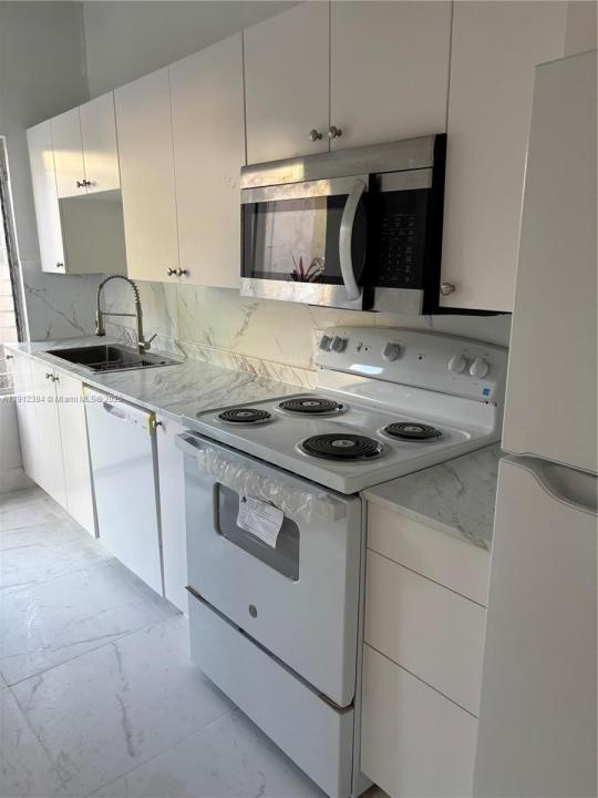 568 SW 3rd St Left 566, Miami, Florida 33130, HOA KỲ