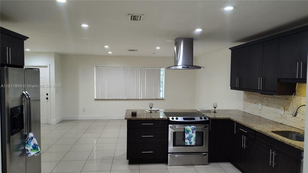 118 Bobwhite Rd, Royal Palm Beach, 佛罗里达州 33411, 美国