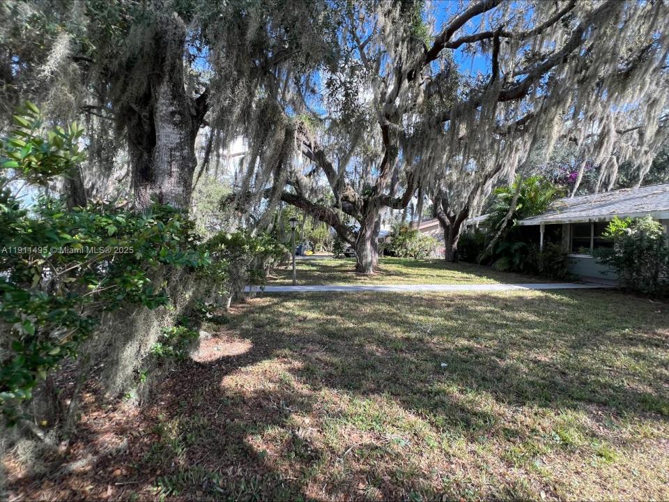 2930 Jasmine Dr, Lake Wales, Florida 33853