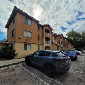 17612 NW 25th Ave 103, Miami Gardens, Florida 33056, USA