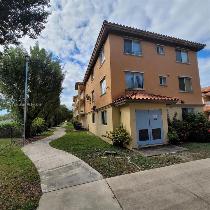 17612 NW 25th Ave 103, Miami Gardens, Florida 33056, Estados Unidos