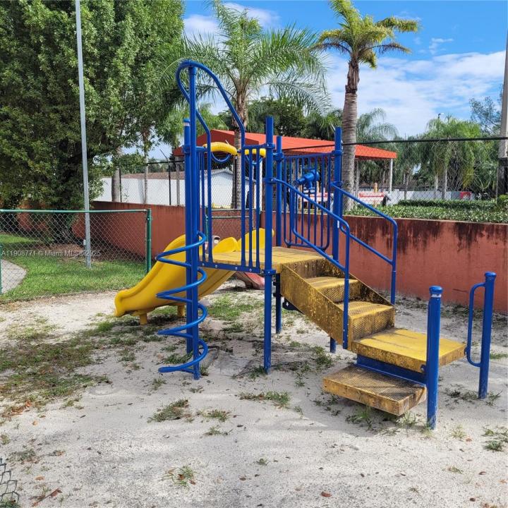 17612 NW 25th Ave 103, Miami Gardens, Florida 33056, Estados Unidos