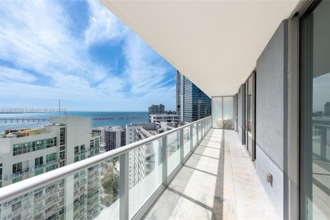 1300 Brickell Bay Dr 3203, Miami, Florida 33131, Amerika Birleşik Devletleri