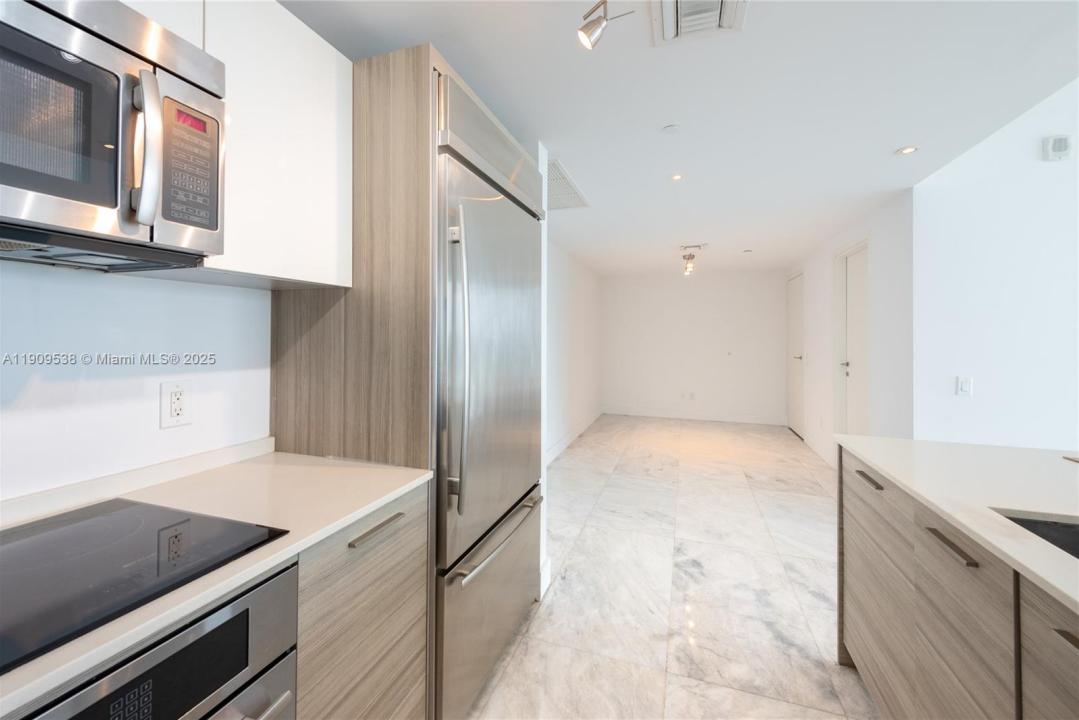 1300 Brickell Bay Dr 3203, Miami, Florida 33131, Amerika Birleşik Devletleri