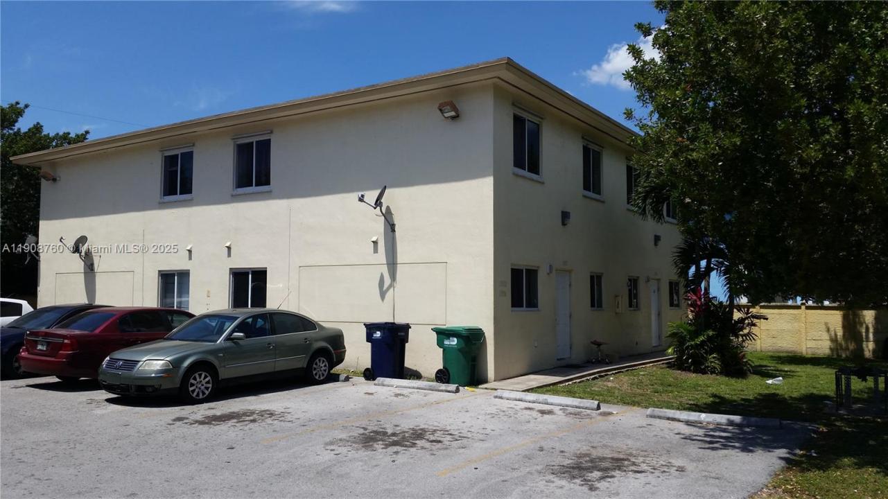13950 NE 2nd Ave 1A, Miami, Floride 33161, États-Unis