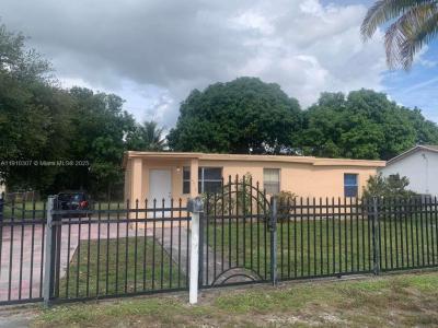 3515 NW 213th St, Miami Gardens, Florida 33056, USA