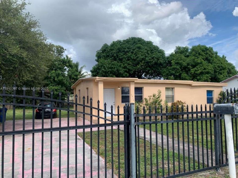 3515 NW 213th St, Miami Gardens, Florida 33056