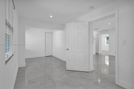 17961 NW 2nd Pl, Miami Gardens, Florida 33169, USA