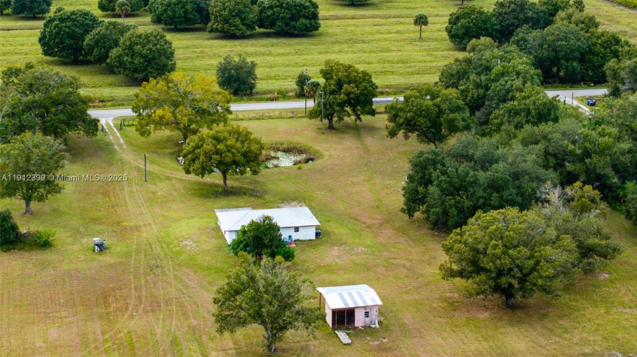 2404 SILVER LAKE RD, Other City - In The State Of Florida, Florida 33935