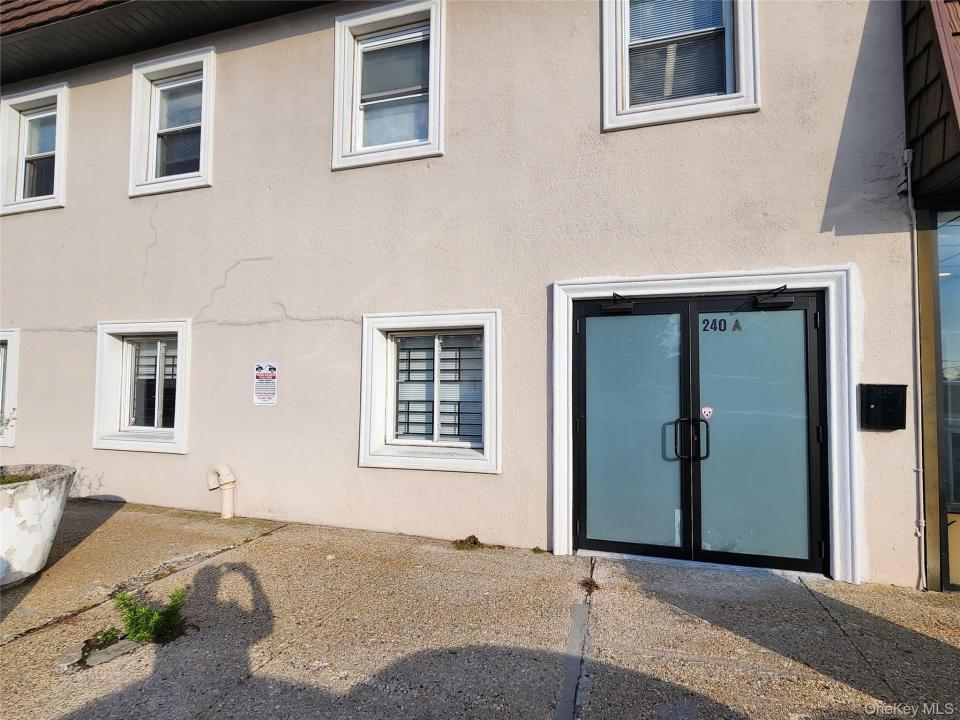 240-260 Old Country Road, Oyster Bay, Nova Iorque 11801, Estados Unidos