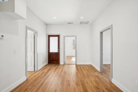 61St St, Oakland, Kaliforniya 94608, Amerika Birleşik Devletleri