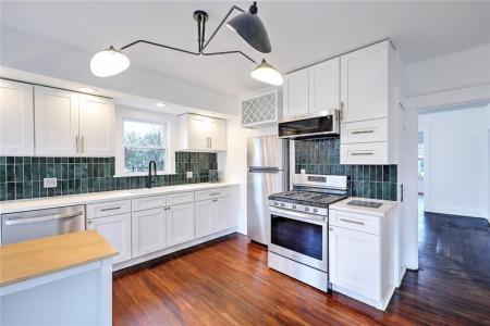 73 Washburn Avenue 1, East Providence, 로드아일랜드 02916, 미국