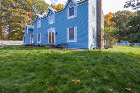 33 Sandy Way, Cumberland, Rhode Island 2864, USA