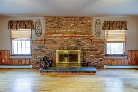 33 Sandy Way, Cumberland, Rhode Island 2864, USA