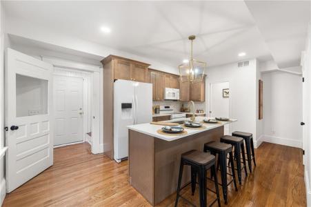 784 Victory Highway, North Smithfield, Rhode Island 02896, USA