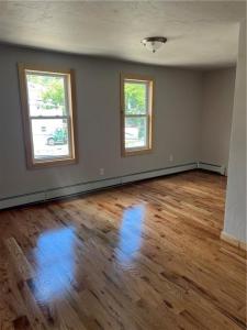 703 providence Street A, West Warwick, Rhode Island 02893, États-Unis