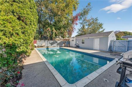 15 Don Court, Pawtucket, RI 02861, USA