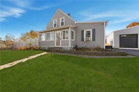 38 Battey Avenue, Coventry, RI 02816, USA