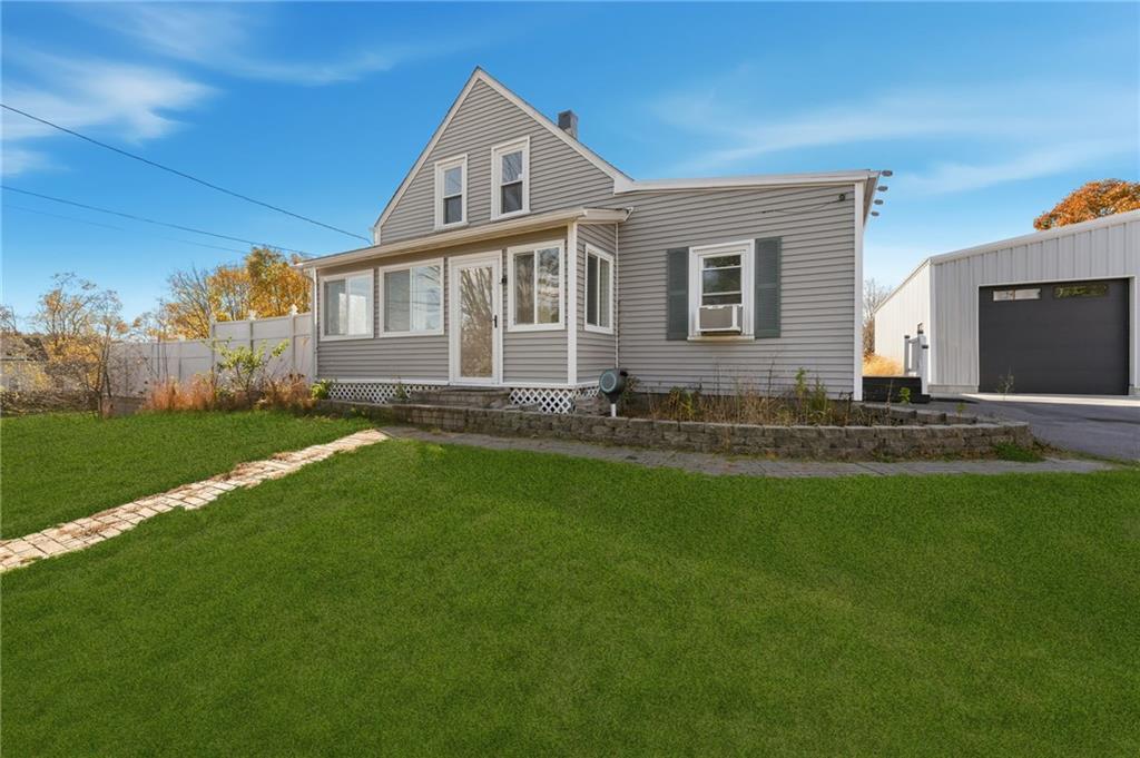 38 Battey Avenue, Coventry, Rhode Island 02816, USA