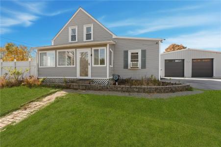 38 Battey Avenue, Coventry, Rhode Island 02816, USA