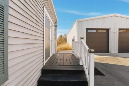 38 Battey Avenue, Coventry, Rhode Island 02816, USA