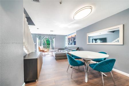 2040 NE 167th St 3-128, North Miami Beach, Florida 33162, USA