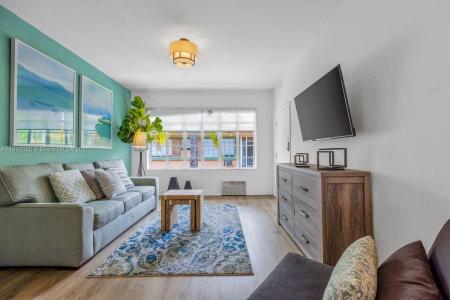 301 86th St 4, Miami Beach, Florida 33141, USA