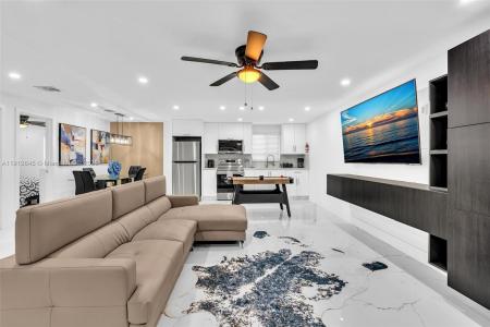 923 NW 110th St A, Miami, Florida 33168, USA