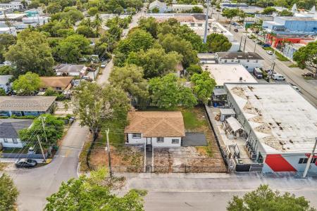 5850 NE 3rd Ave, Miami, Florida 33137, USA