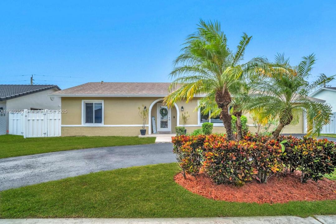 911 NW 135th Way, Sunrise, Floryda 33325, USA