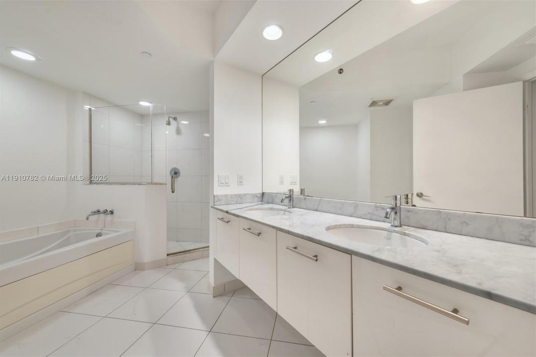 55 SE 6th St 2610, Miami, פלורידה 33131, ארצות הברית של אמריקה