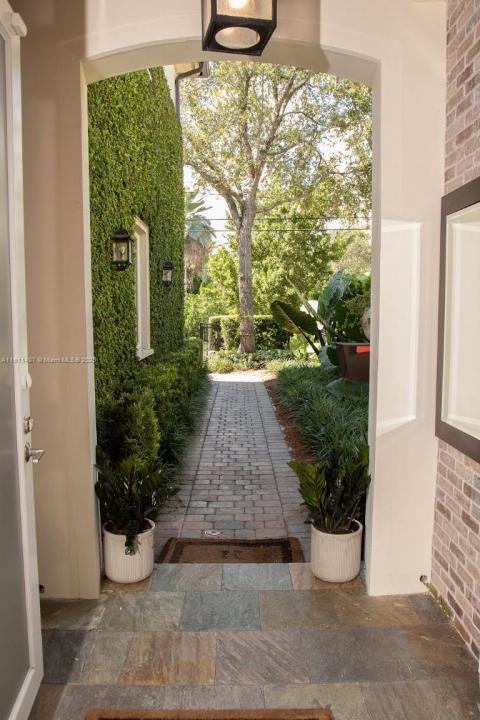 4819 University Dr 4819, Coral Gables, 佛罗里达州 33146, 美国