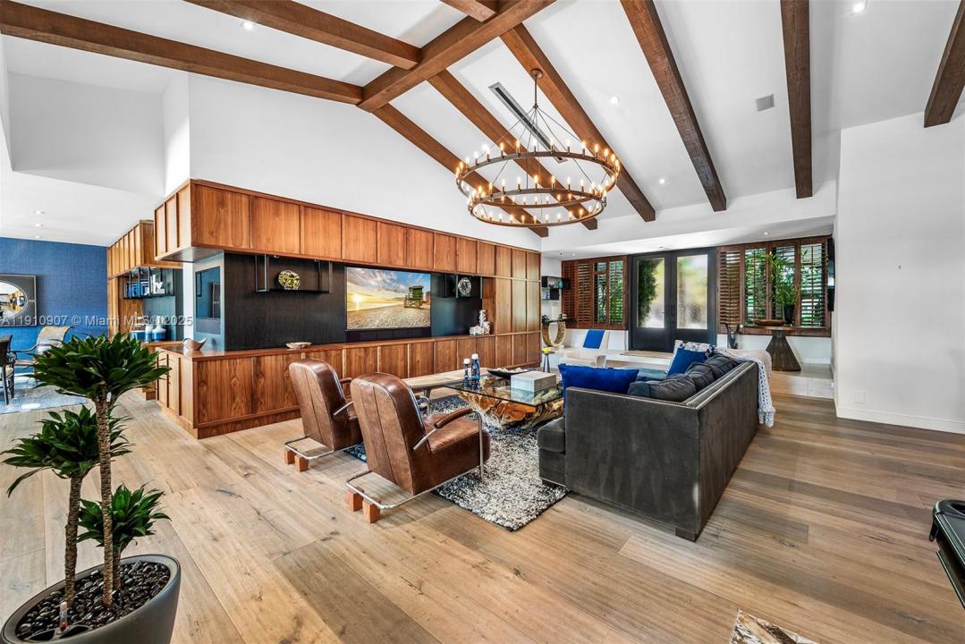 3444 NE 167th St, North Miami Beach, Floride 33160, États-Unis