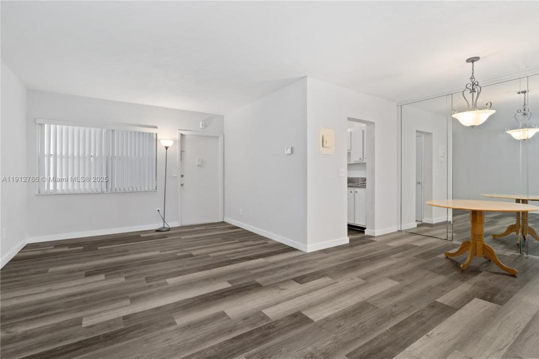 1420 Atlantic Shores Blvd 340, Hallandale Beach, Florida 33009, Stati Uniti