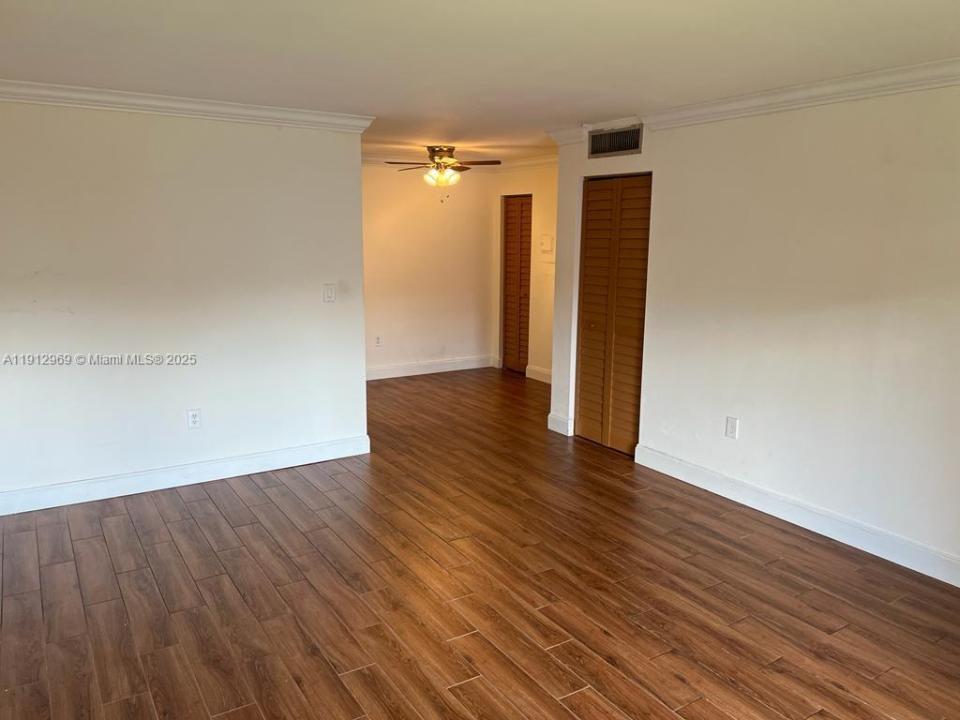 7160 Fairway Dr J18, Miami Lakes, 佛罗里达州 33014, 美国