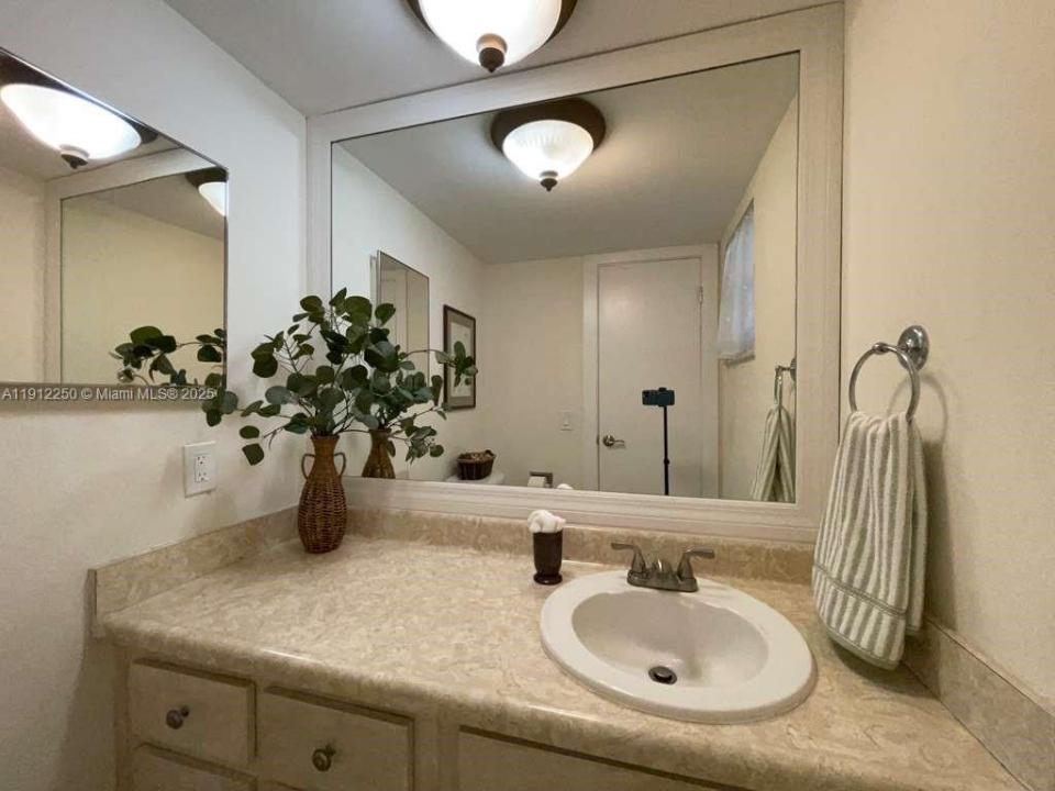 2950 N Palm Aire Dr 105, Pompano Beach, フロリダ 33069, アメリカ合衆国