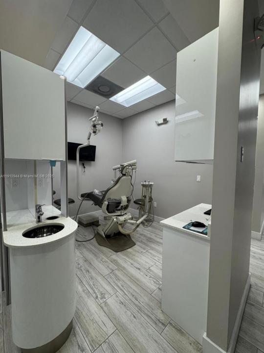 9440 W Commercial Blvd, Sunrise, Flórida 33351, Estados Unidos