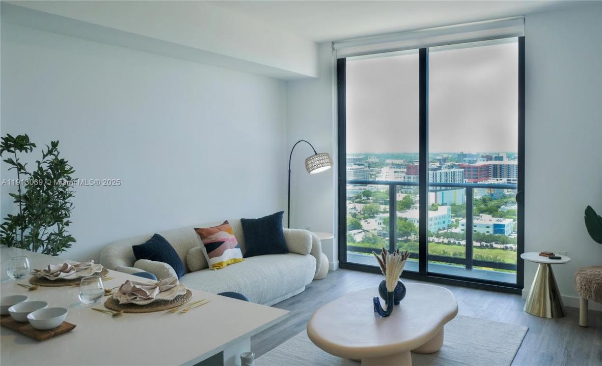 1642 NE 1st Ave 1010, Miami, Flórida 33132, Estados Unidos