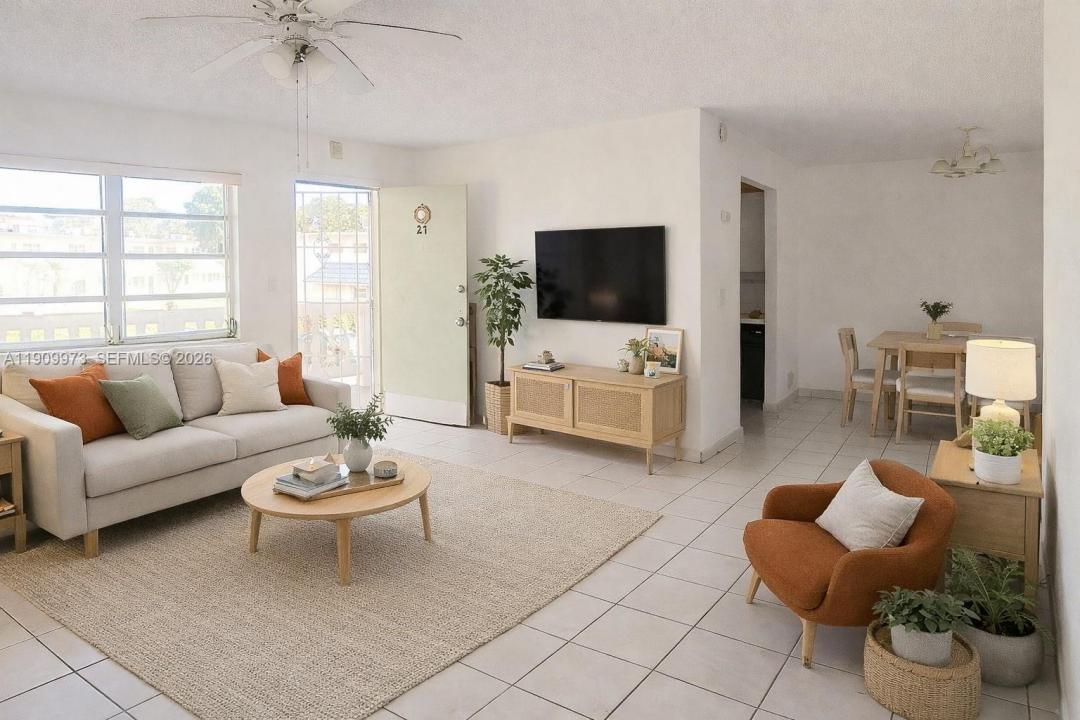 20120 NE 2nd Ave W27, Miami Gardens, Florida 33179, USA