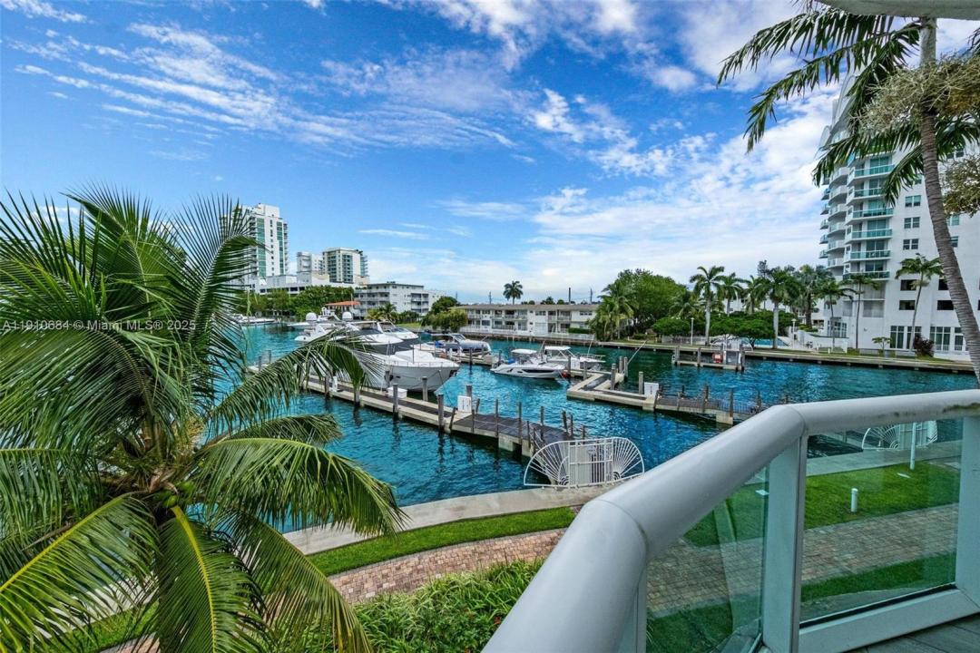 7918 Harbour Island Dr 207, North Bay Village, Flórida 33141, Estados Unidos