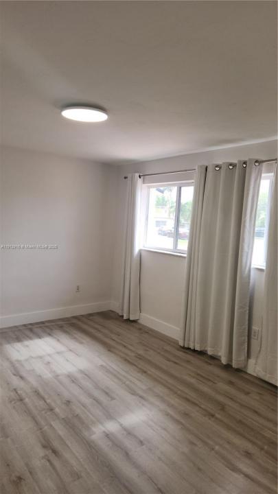 15630 NW 2nd Ct, Miami, Florida 33169, Amerika Birleşik Devletleri