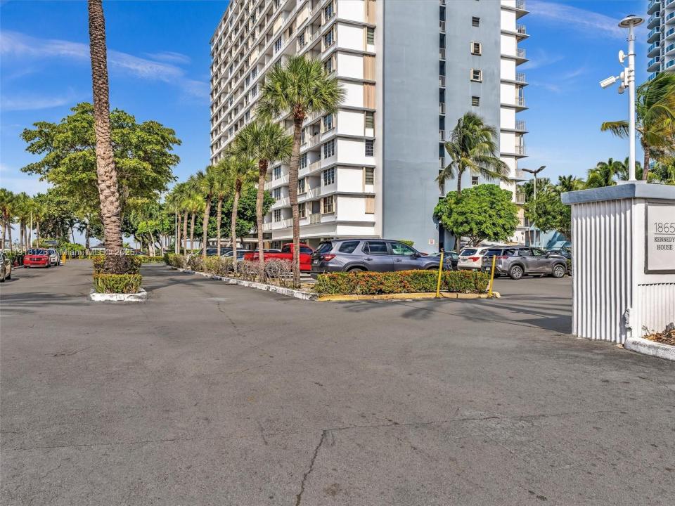 1865 79th St Cswy 11D, North Bay Village, Flórida 33141, Estados Unidos