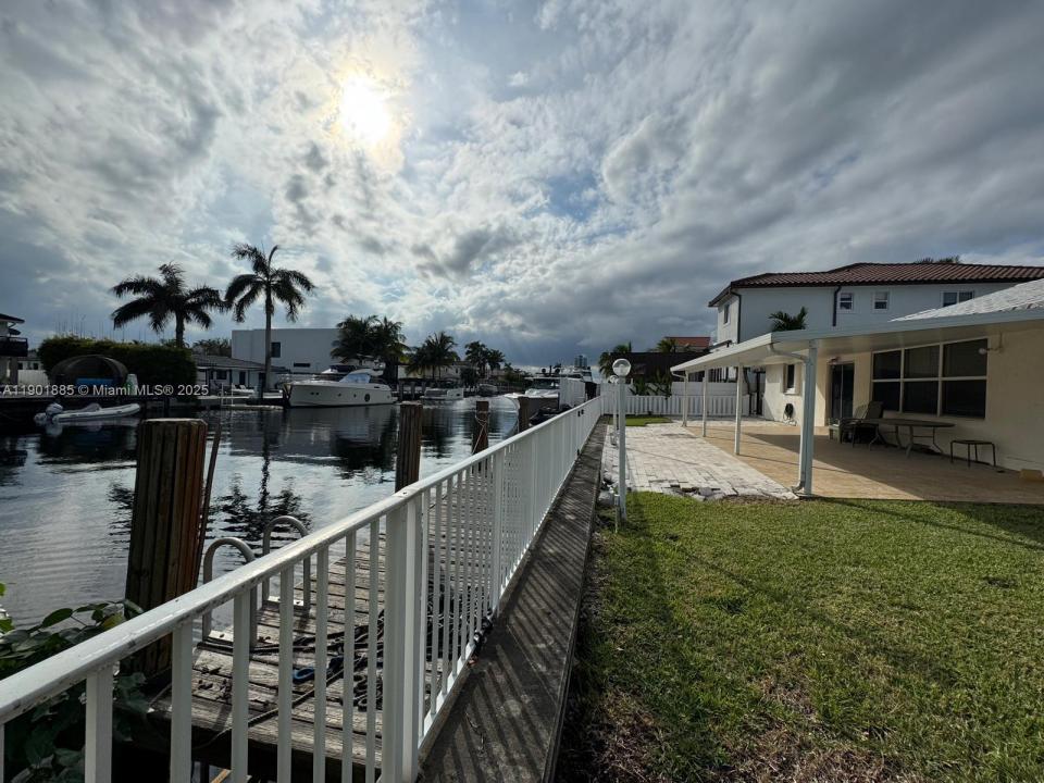 3428 NE 169th St, North Miami Beach, Florida 33160, HOA KỲ