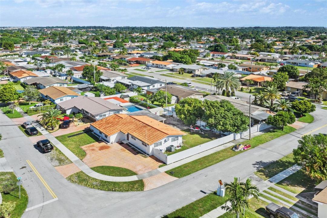 5355 W 5th Ln, Hialeah, 플로리다 33012, 미국