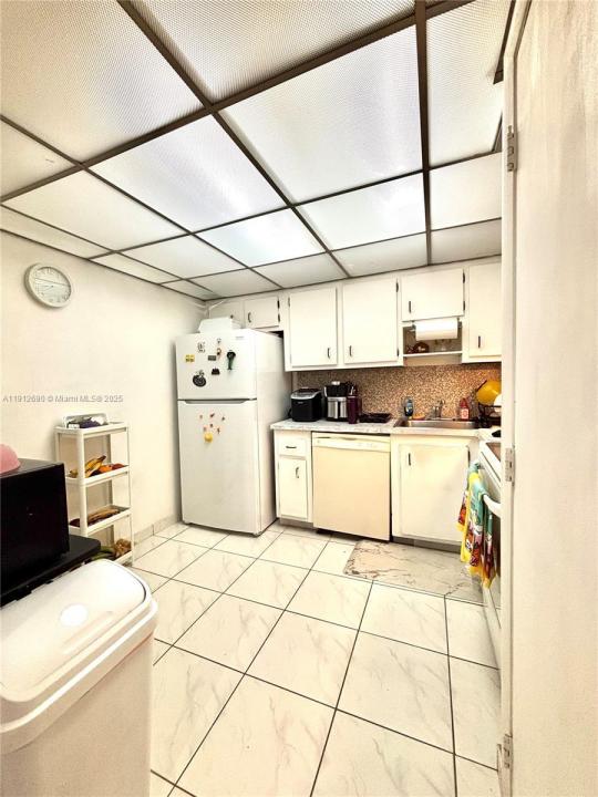 4160 Inverrary Dr 204, Lauderhill, Florida 33319