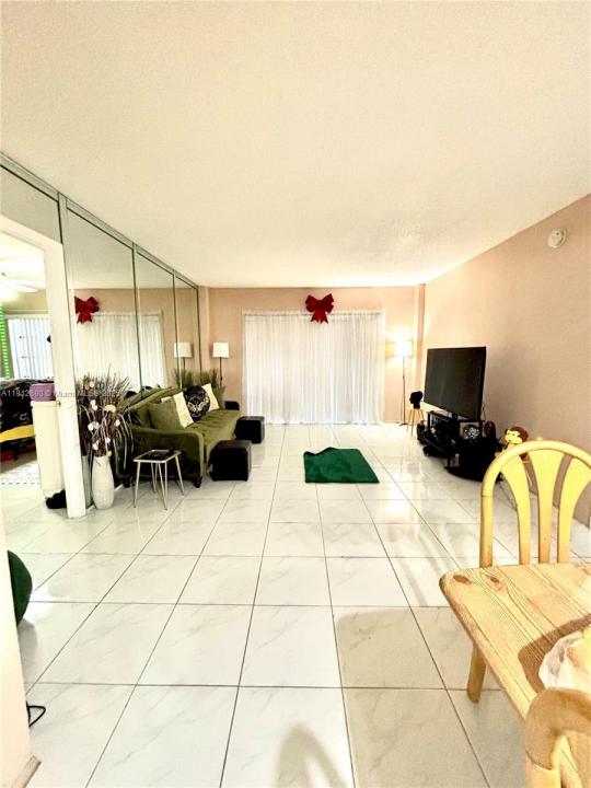 4160 Inverrary Dr 204, Lauderhill, Florida 33319